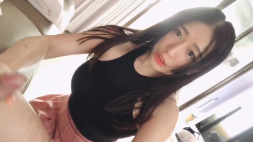 Cận cảnh vừa phệt vừa bóp vú gái múp